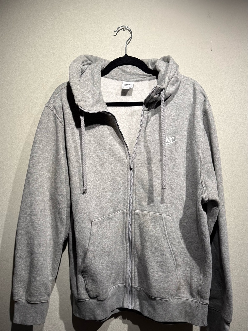 Nike Men’s Light Gray Full-Zip Hoodie Jacket